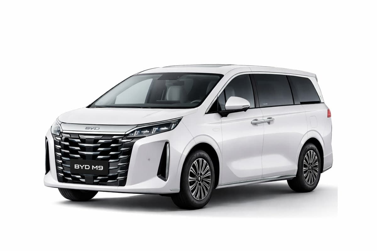 BYD M9 màu trắng