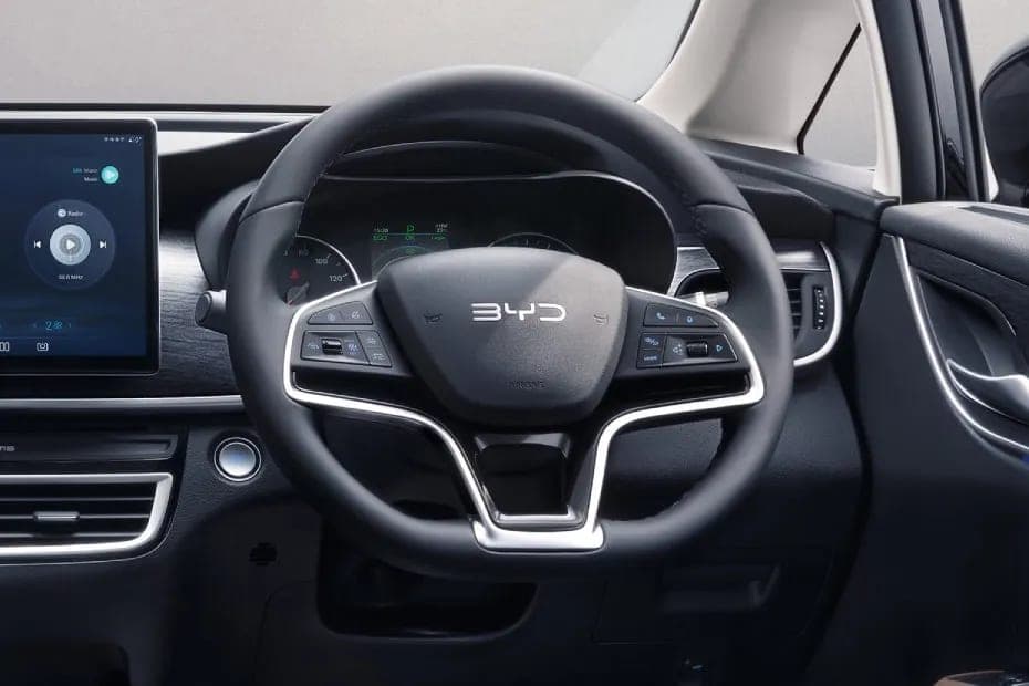 Vô lăng 3 chấu đa chức năng BYD M6