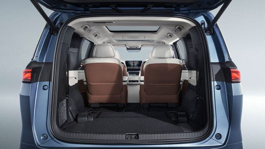 Khoang hành lý BYD M9 phía sau hàng ghế 3