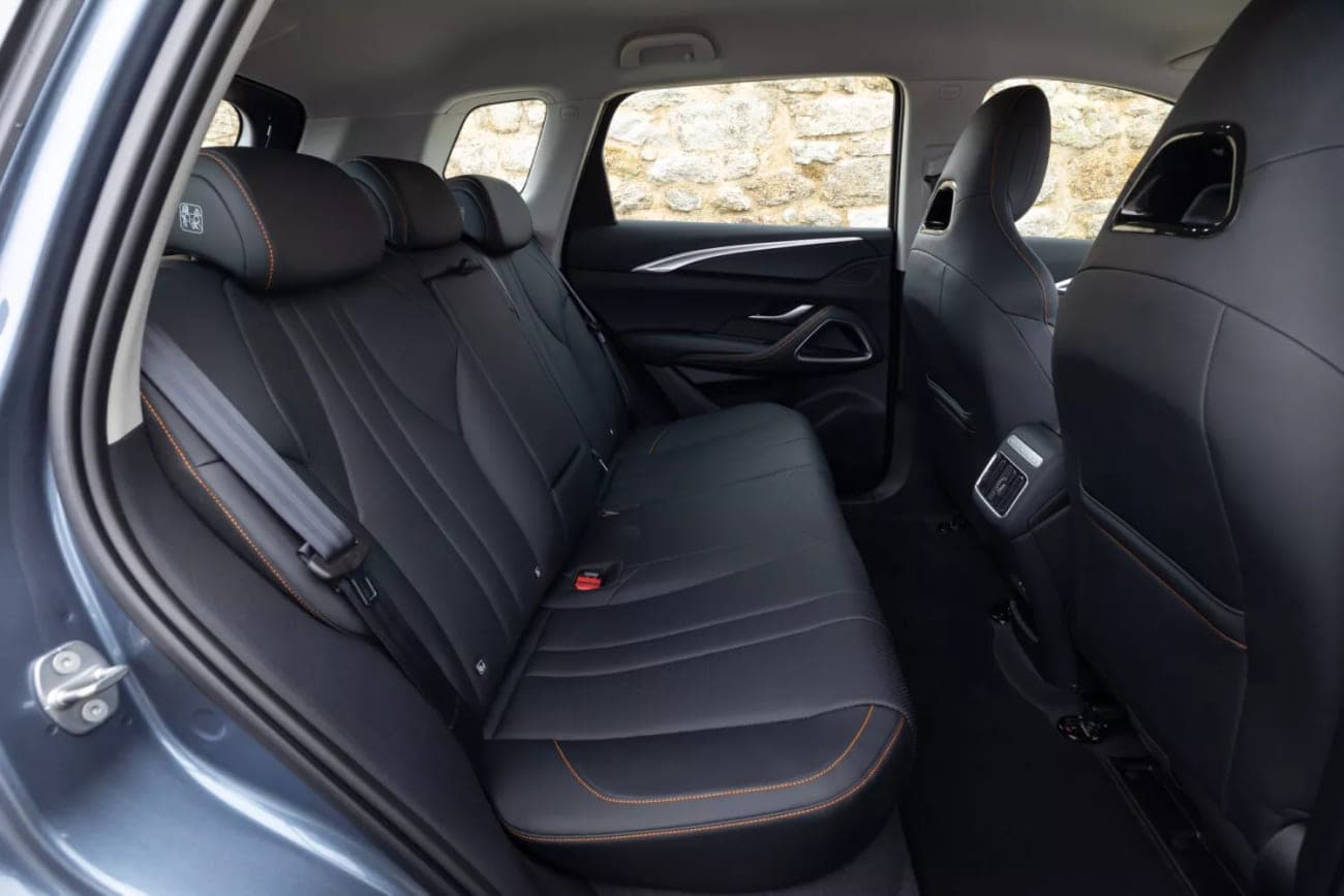 Hàng ghế sau BYD Sealion 5