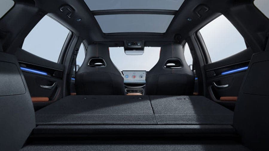 Khoang hành lý BYD Sealion 6 khi gập hàng ghế sau